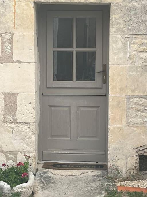 Neuville-du-Poitou Charmante Maisonnette Proche Futuroscope מראה חיצוני תמונה